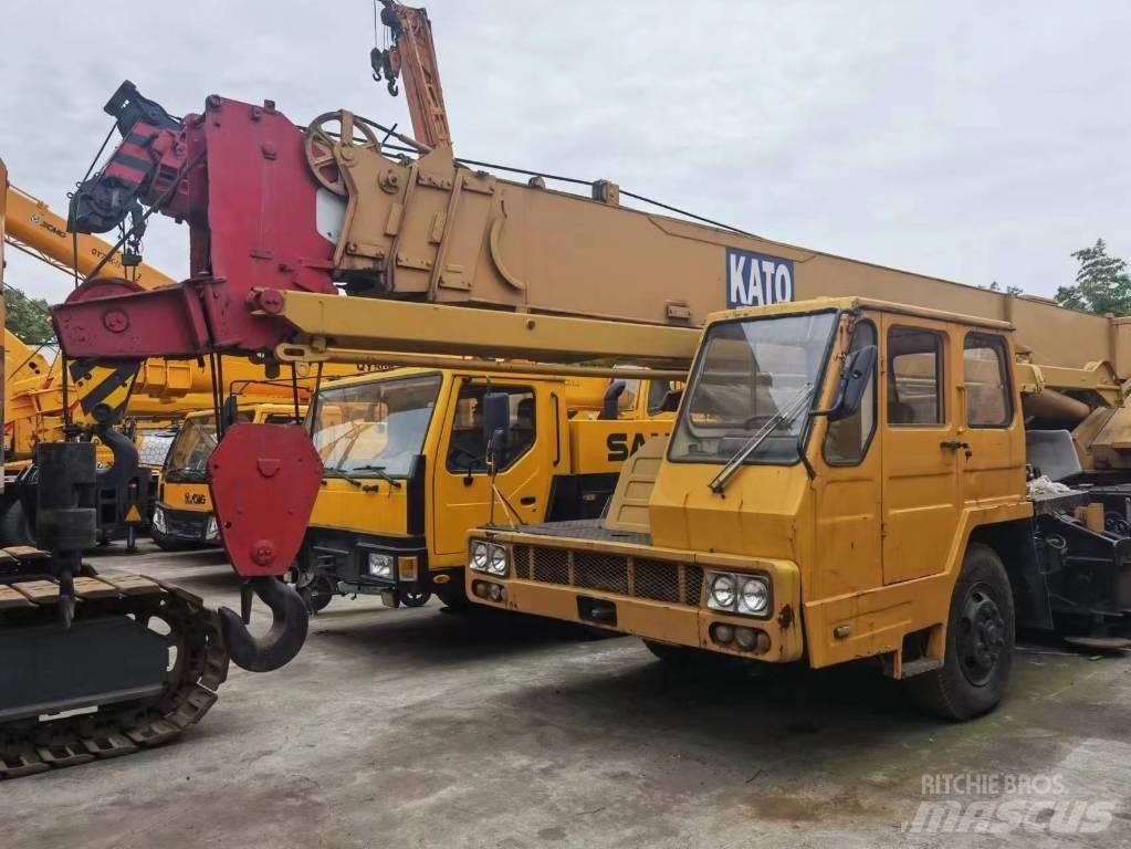 Kato 250 All terrain cranes