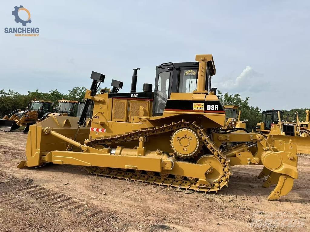 CAT D8R Crawler dozers