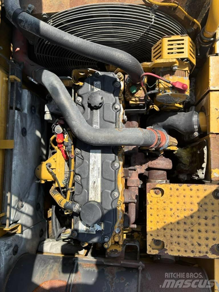 CAT 325 D L Crawler excavators