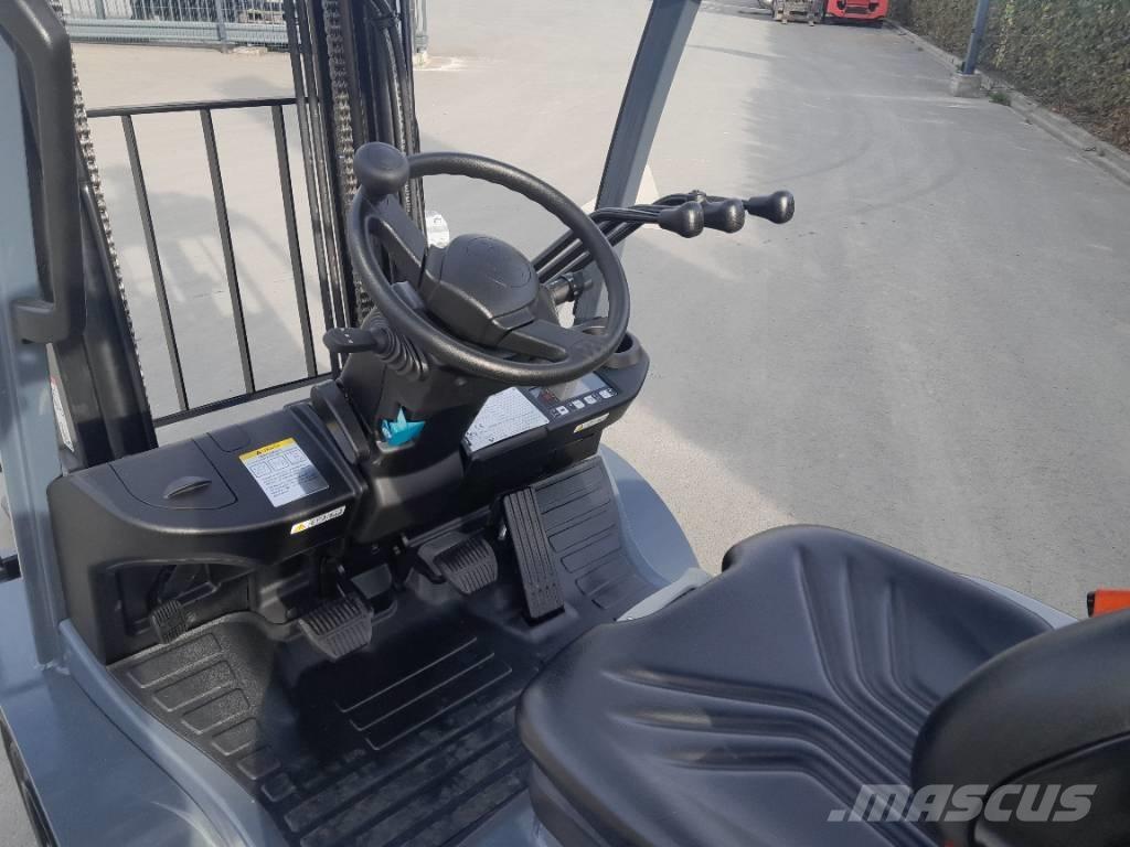 Toyota 52-8 FDF 25 Diesel trucks