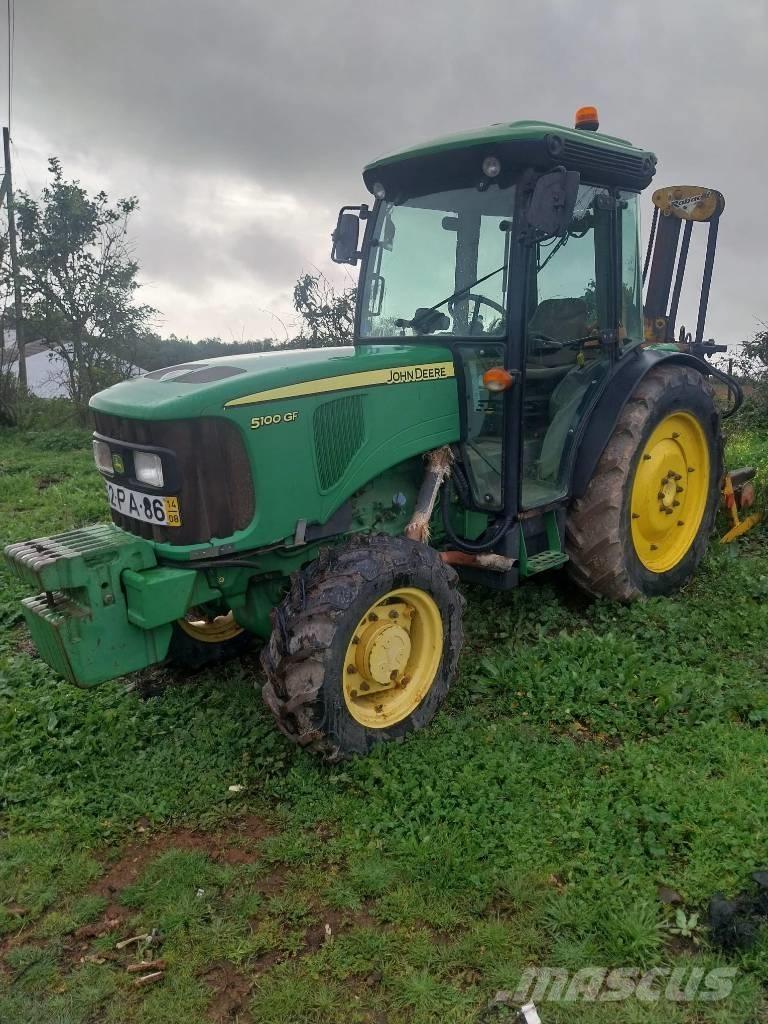 John Deere 5075 E Tractors