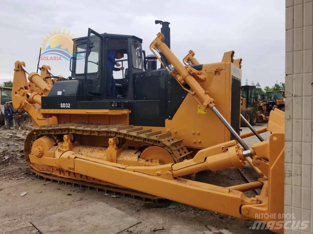 Shantui SD 32 Crawler dozers