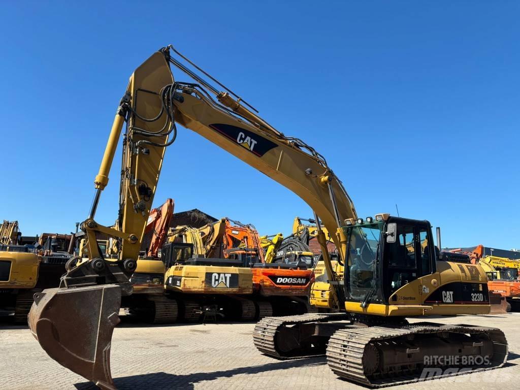 CAT 323 D L Crawler excavators