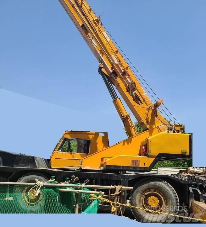 Kato KR35H-V Rough terrain cranes