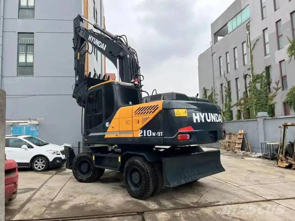 Hyundai R210W-9T Wheeled excavators