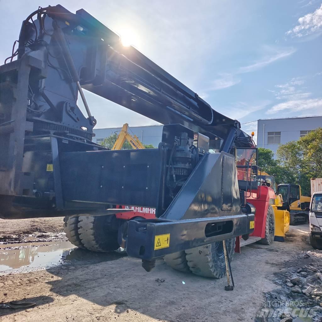 Kalmar DRT 450 Reach stackers