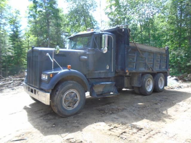 Kenworth W 900 Tipper trucks