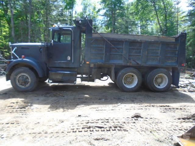Kenworth W 900 Tipper trucks