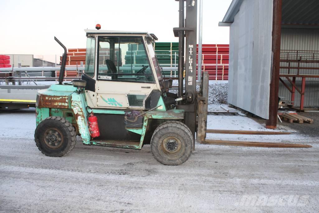 Mitsubishi FD 70 Diesel trucks