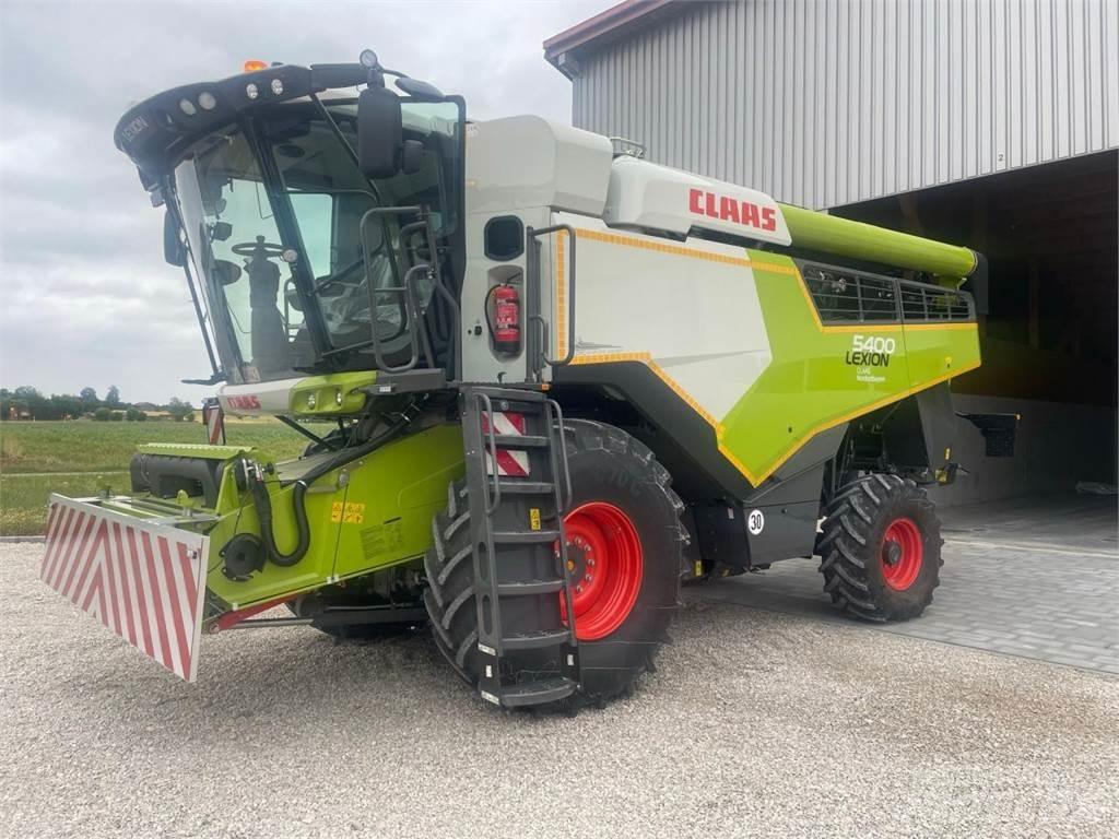 CLAAS Lexion 5400 Combine harvesters