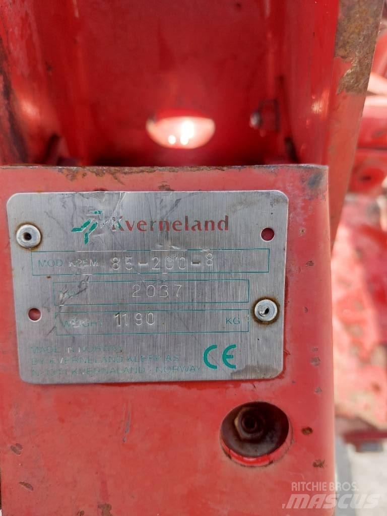 Kverneland EM 85 4 Reversible ploughs