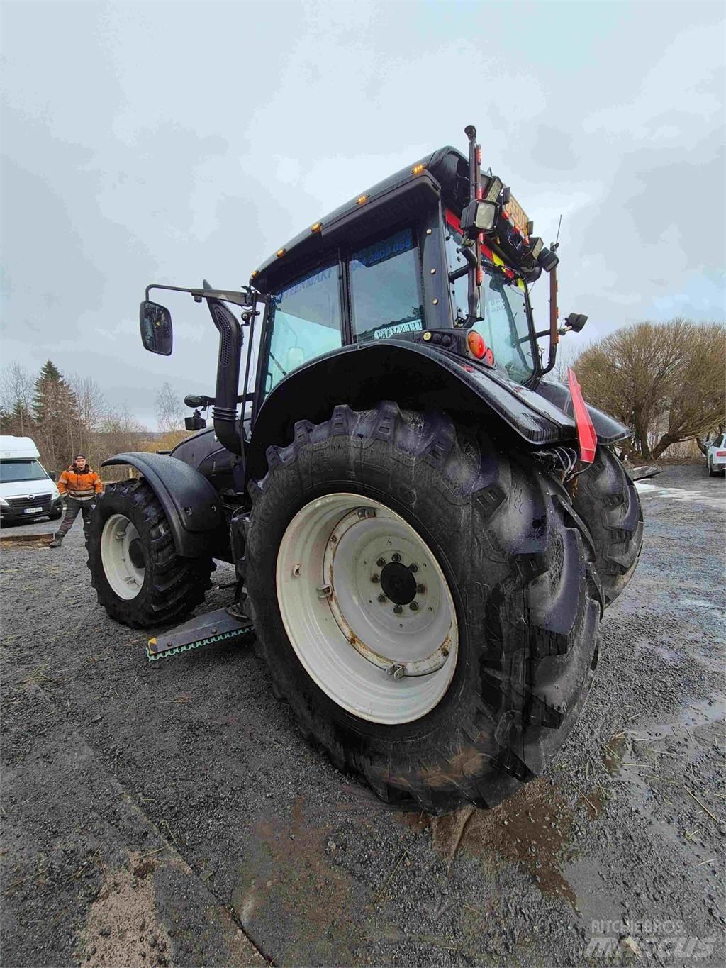 Valtra T191LS Tractors