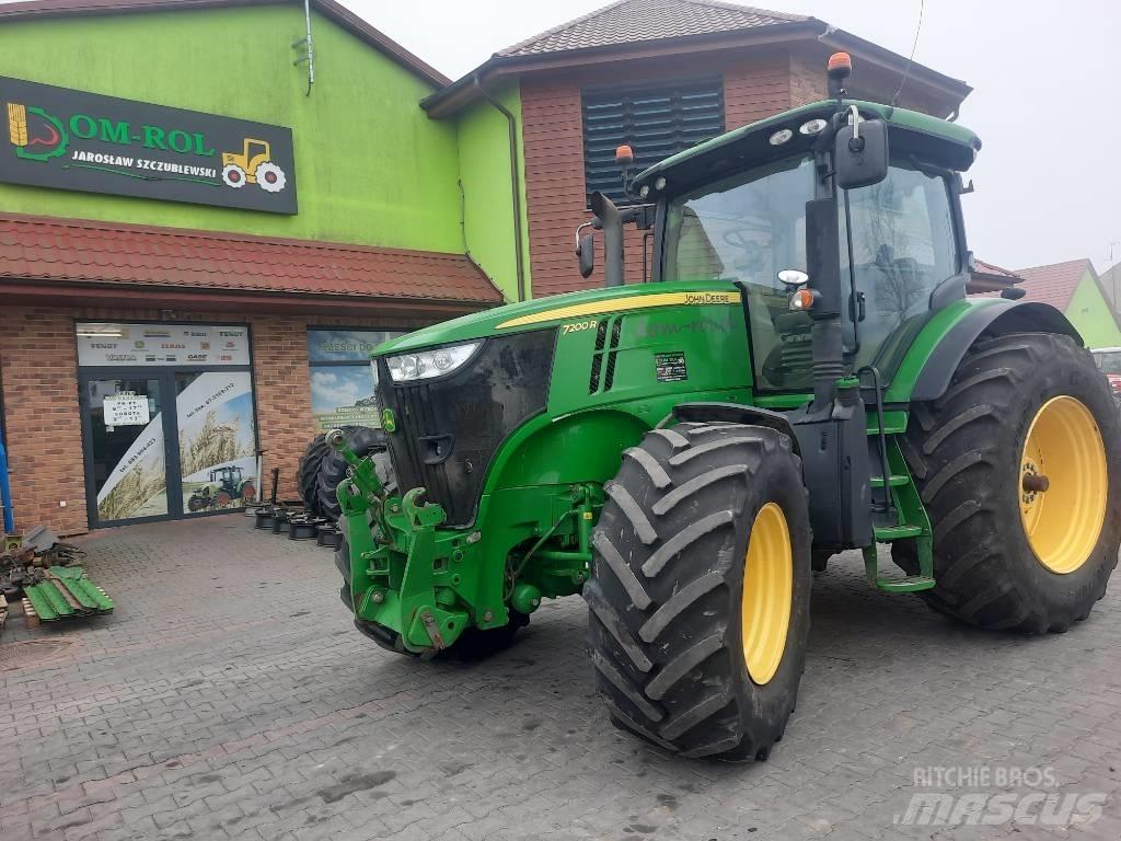 John Deere 7200 R Tractors