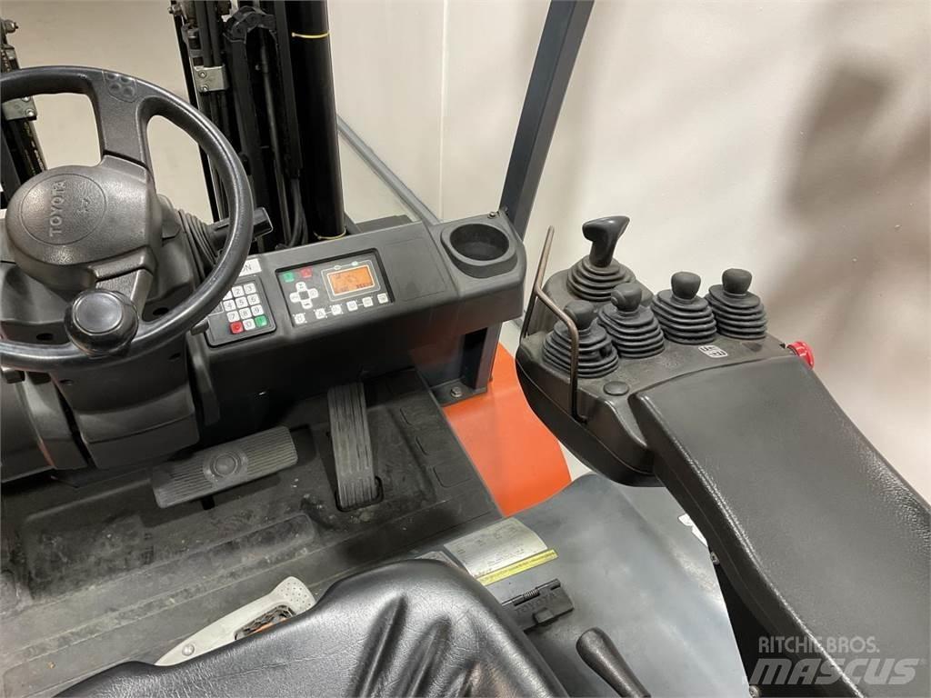 Toyota 8FBMT45 Electric forklift trucks