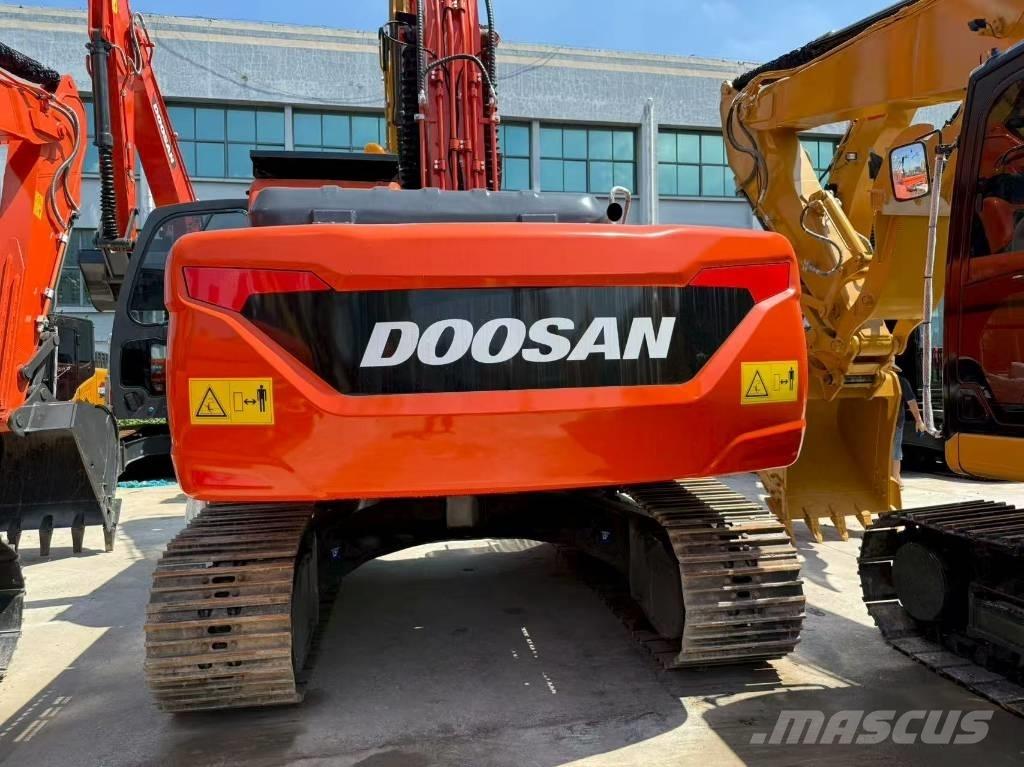 Doosan DX 225 Crawler excavators