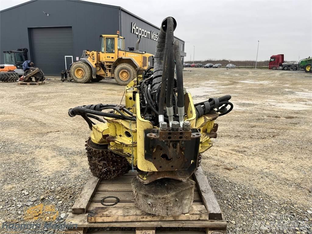 John Deere H270 Harvester heads