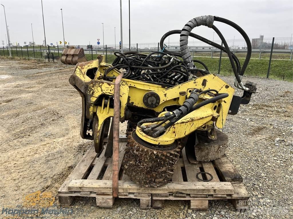 John Deere H270 Harvester heads