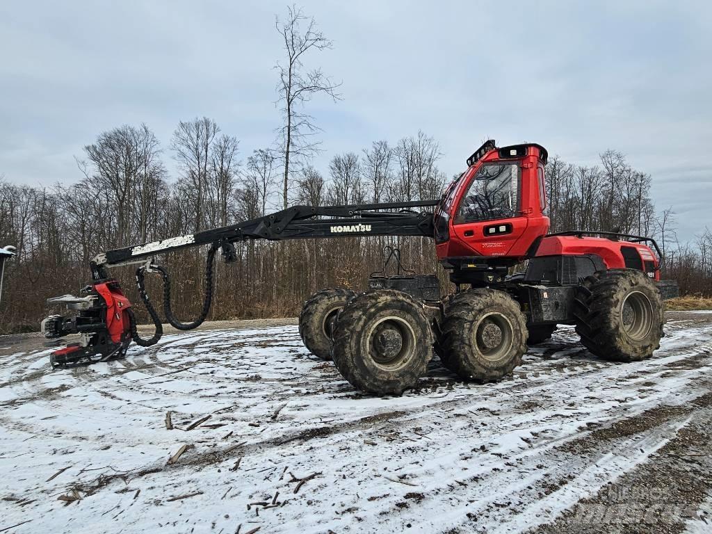 Komatsu 951 Harvesters