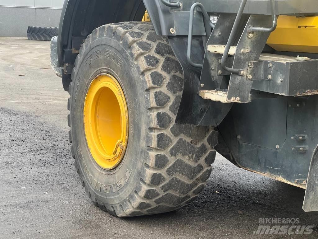 Komatsu WA 380-7 Wheel loaders