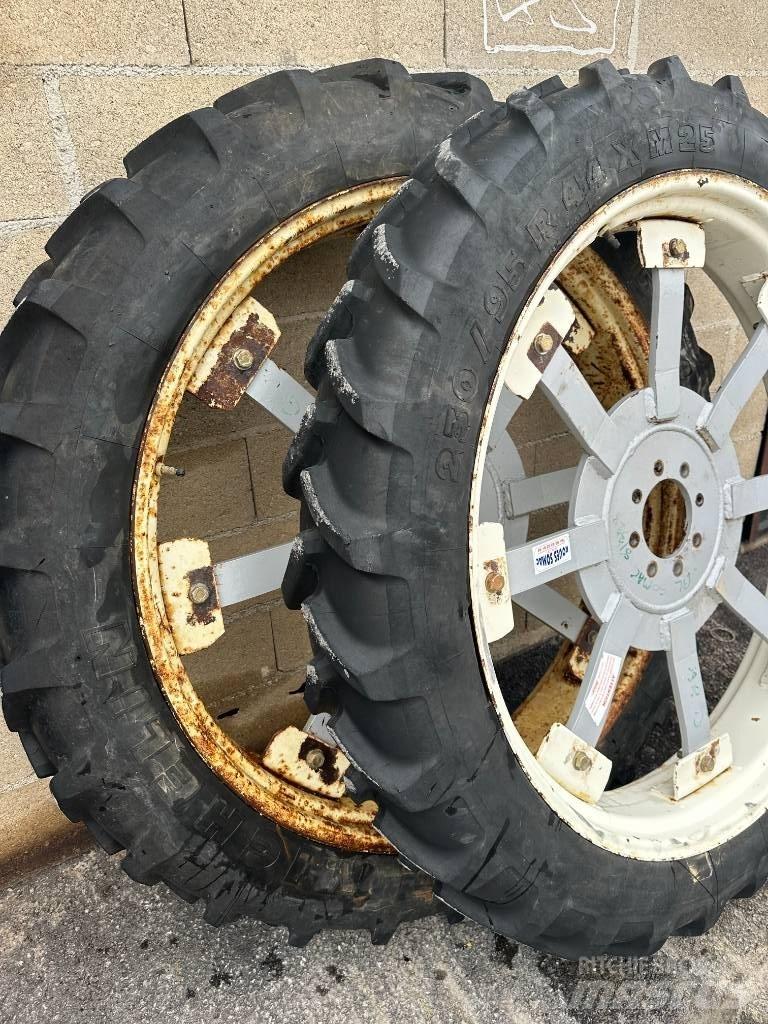 Michelin 230/95R48 Tyres, wheels and rims