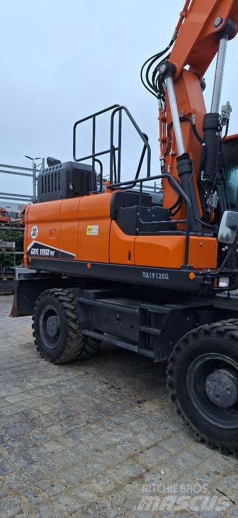 Doosan DX 190 W-7 Wheeled excavators