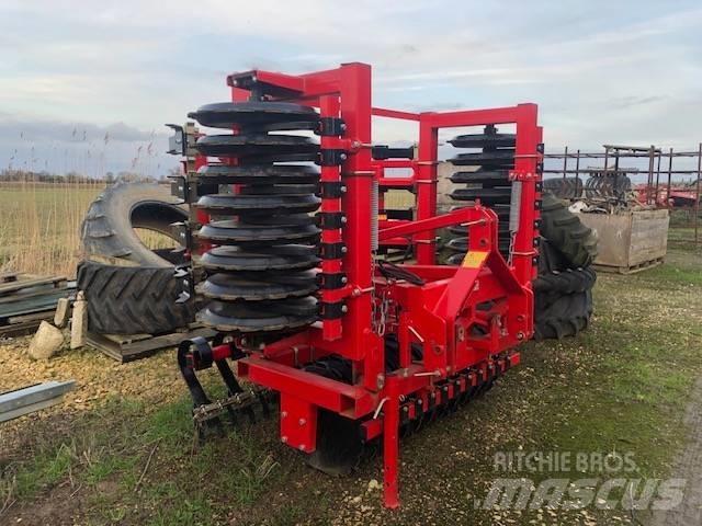He-Va 4M PRESS Farm machinery