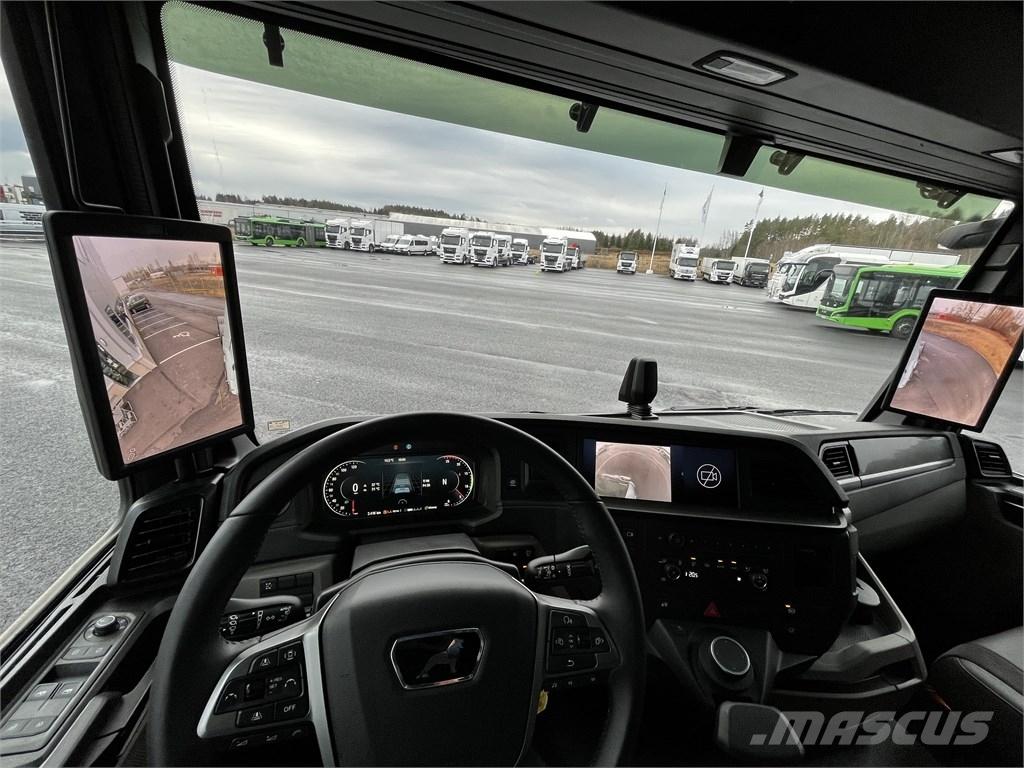 MAN TGS 33.520 6x4H Prime Movers