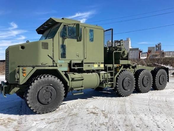 Oshkosh M1070 Prime Movers