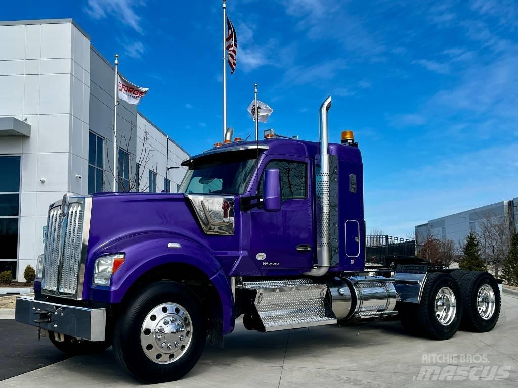 Kenworth W 990 Prime Movers