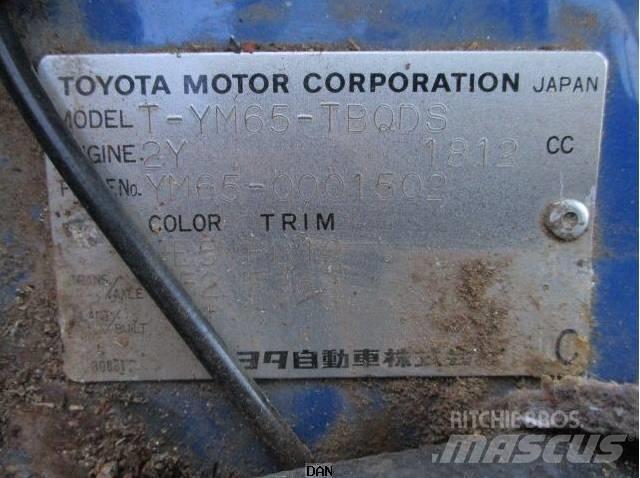 Toyota T-YM65 Flatbed / Dropside trucks