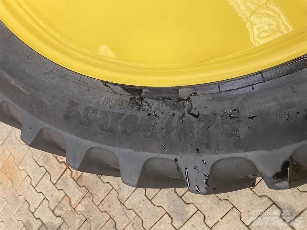 BKT 320/90R54 Tyres, wheels and rims