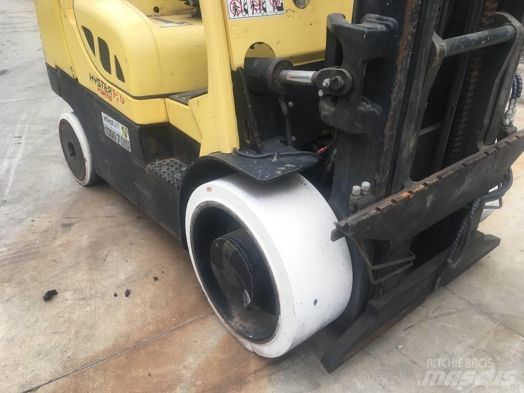 Hyster S 155 FT LPG trucks