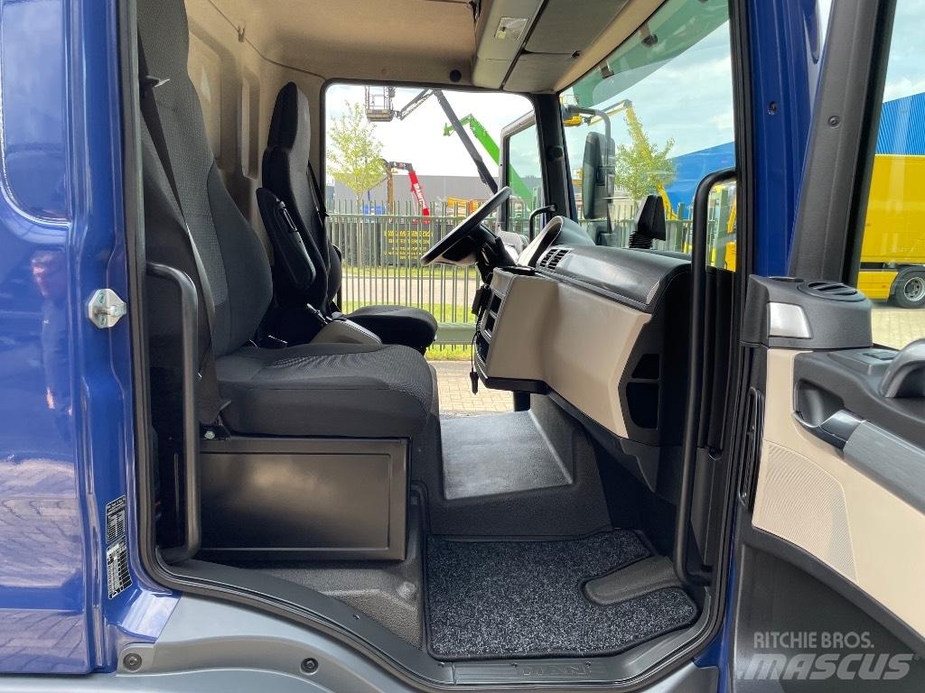 MAN TGL 7.190 Curtain sider trucks