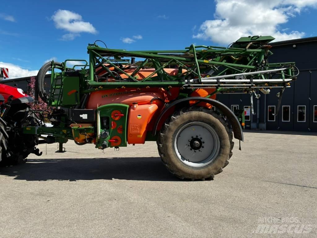 Amazone UX 4200 Trailed sprayers