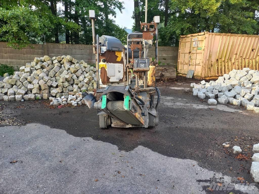 Wirtgen W 35 DC Asphalt recycling