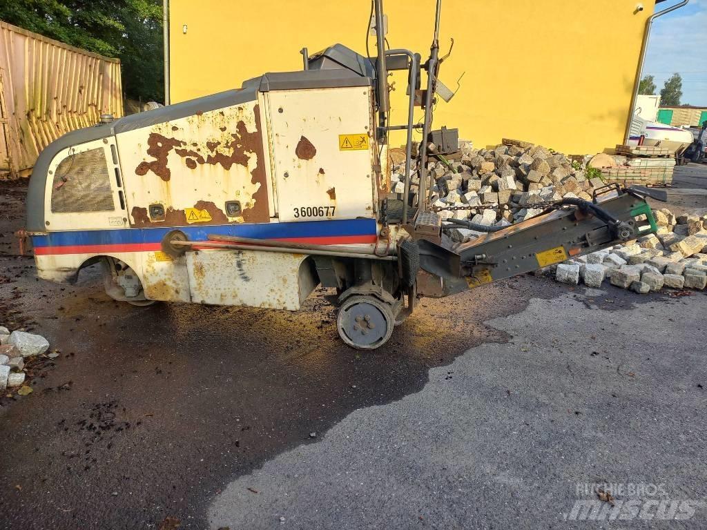 Wirtgen W 35 DC Asphalt recycling