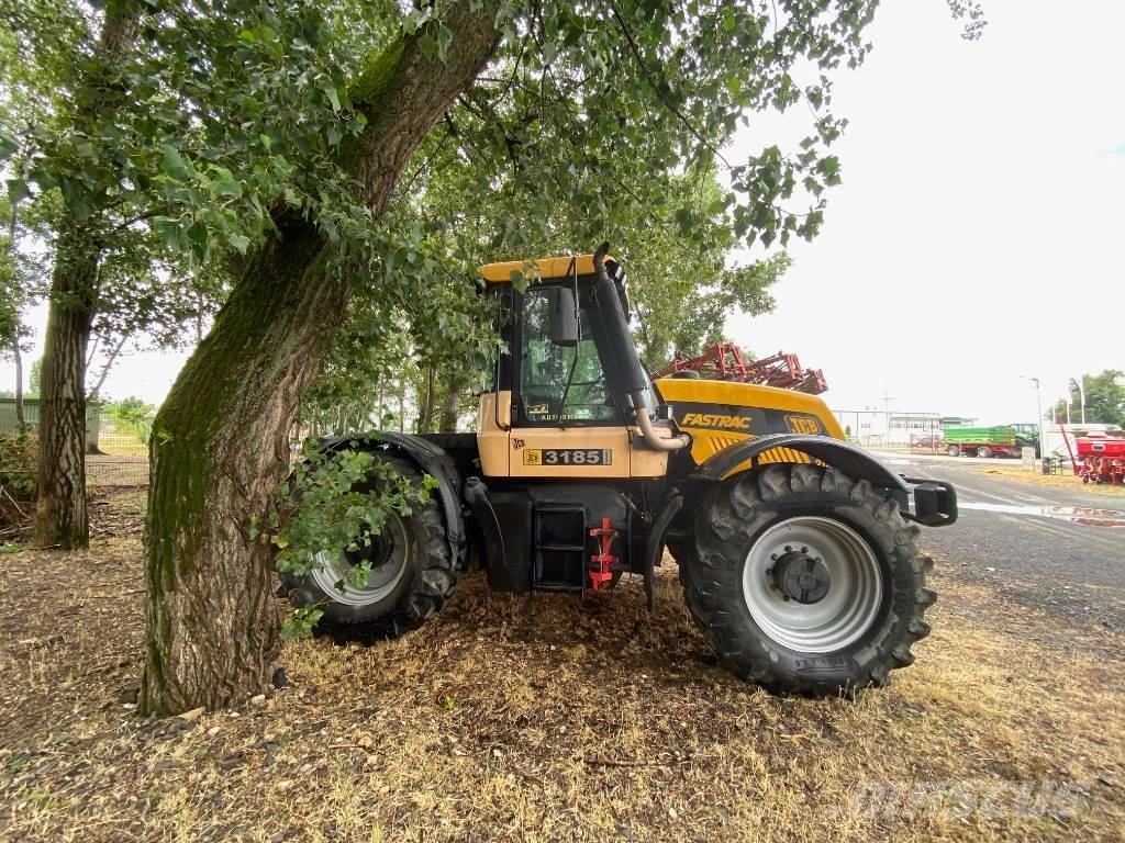 JCB Fastrac 3185 Tractors