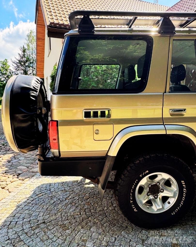 Toyota Landcruiser Cross-country vehicles