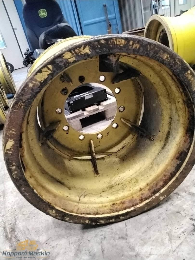 Ösa 250 20x26,5 Tyres, wheels and rims