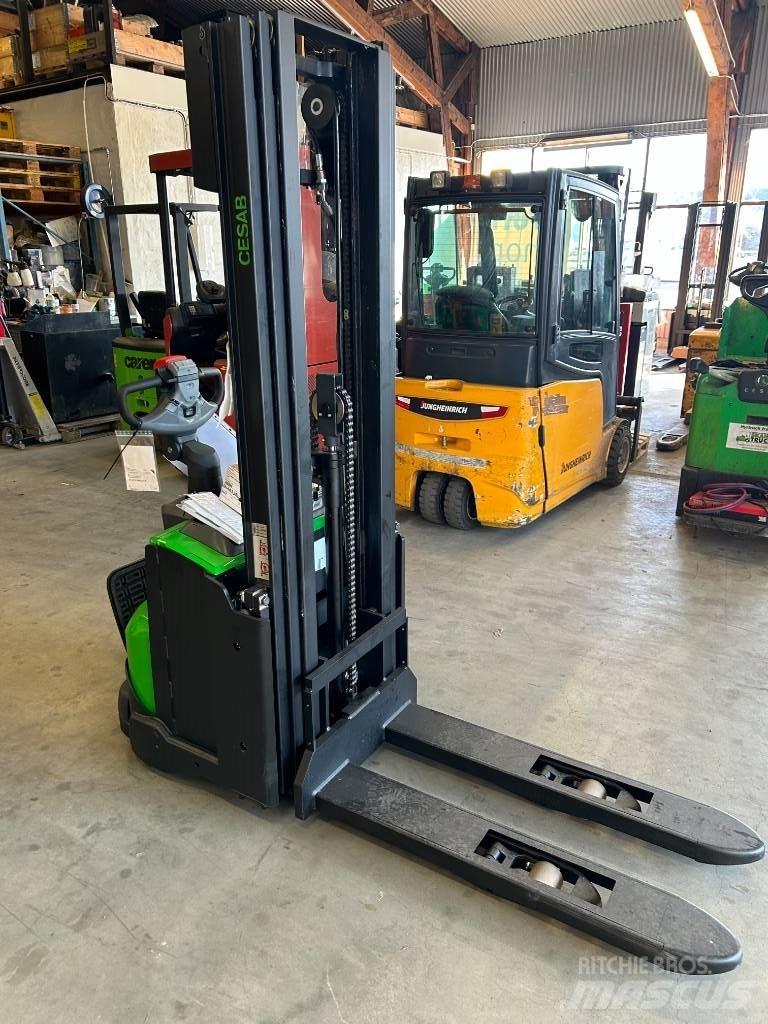 Cesab S 212 L Pedestrian stacker