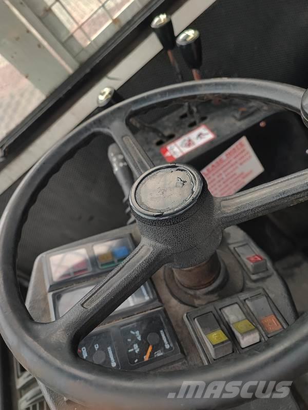 Commander C40SA Side loader