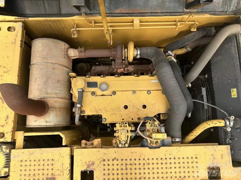 CAT 323D Crawler excavators