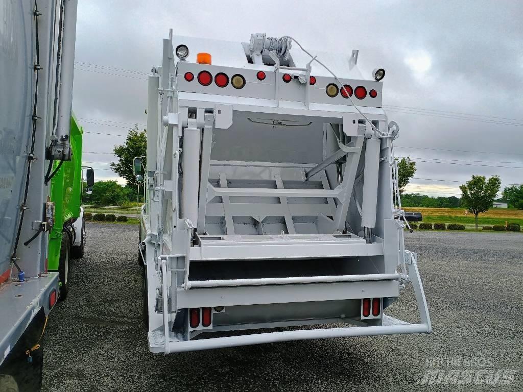 Sterling L7500 Waste trucks