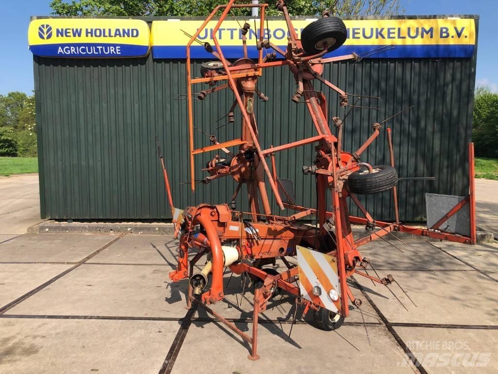 Kuhn GF 6301 M H O Rakes and tedders