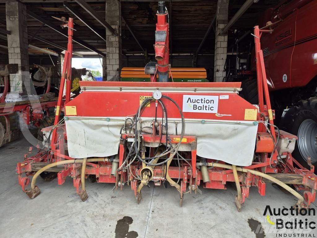 Becker Aeromat T 6 Sowing machines