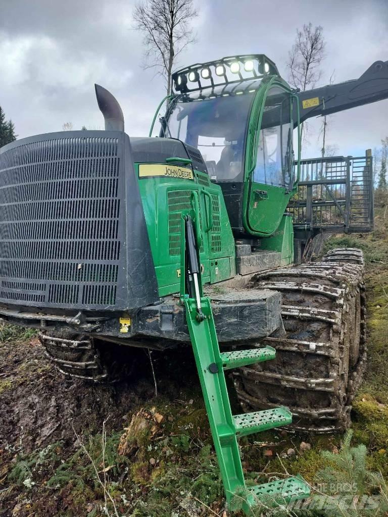 John Deere 1510 E Forwarders