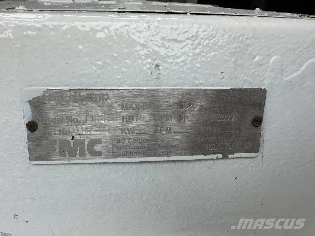 International 7400 Commercial vehicle