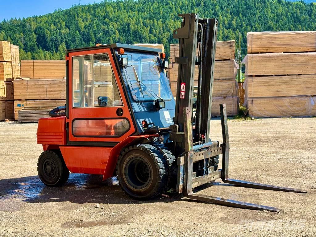 Komatsu FD 40 T Diesel trucks