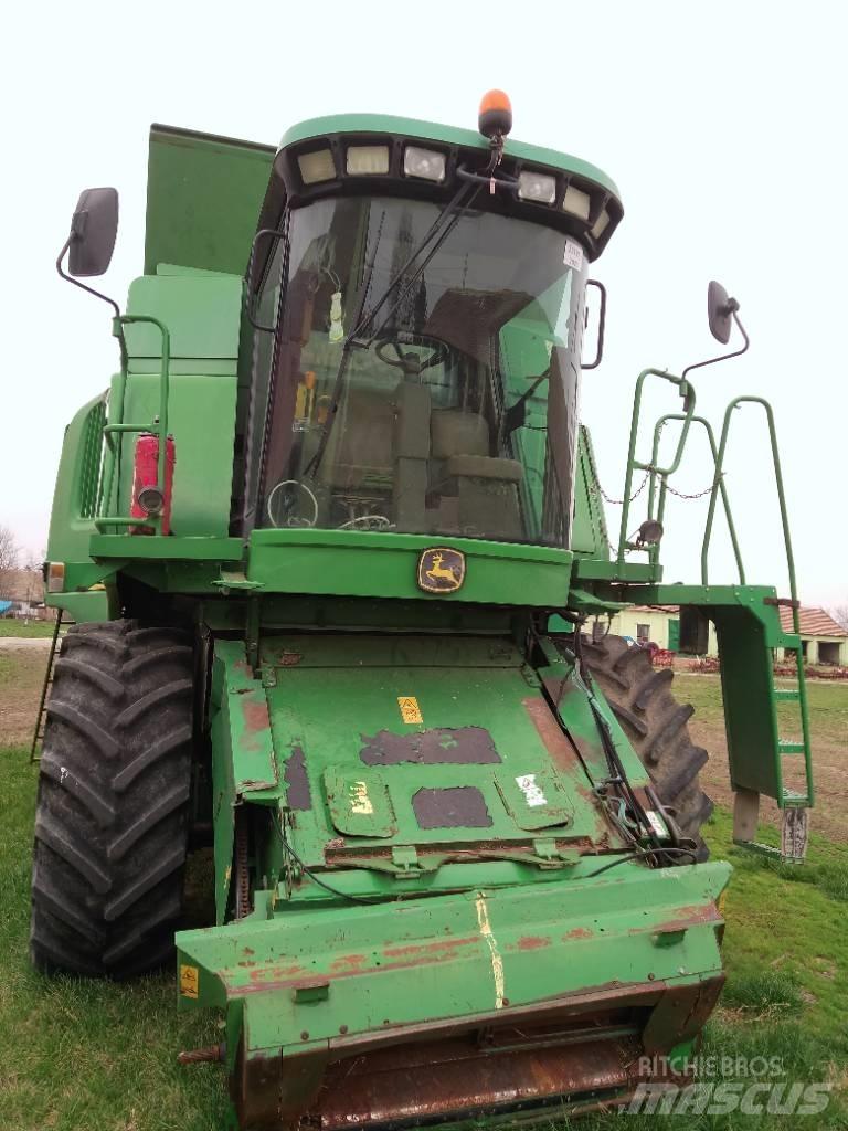John Deere 9780 CTS Combine harvesters