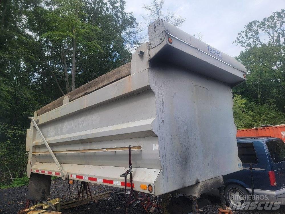  J & J 17' Dump Body Tipper trucks